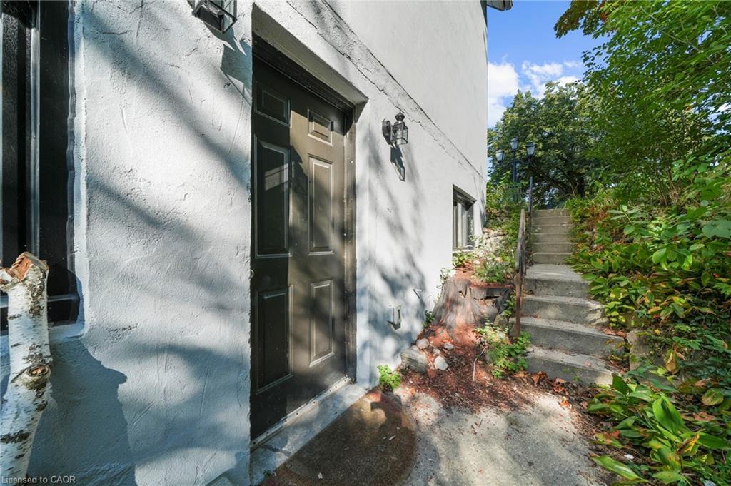 43 Perry Street, Barrie, ON - Outdoor