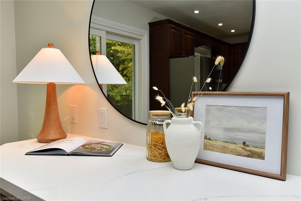 130 Delmar Drive, Hamilton, ON - Indoor Photo Showing Other Room