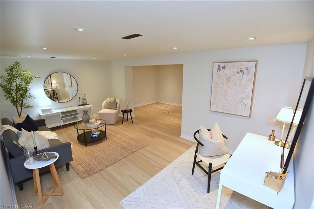 130 Delmar Drive, Hamilton, ON - Indoor