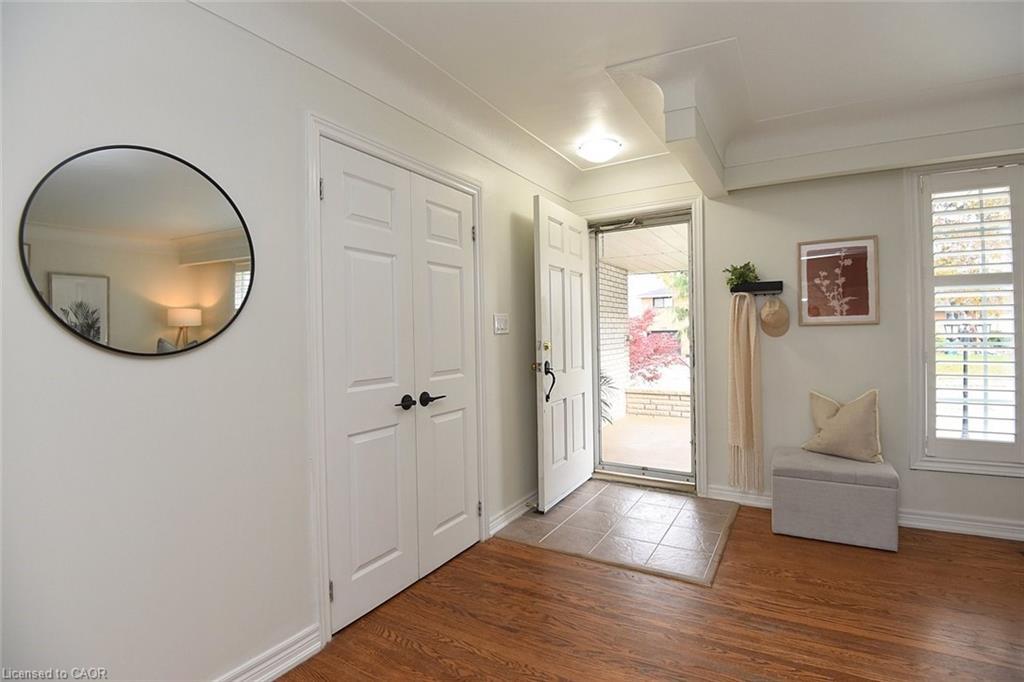 130 Delmar Drive, Hamilton, ON - Indoor Photo Showing Other Room