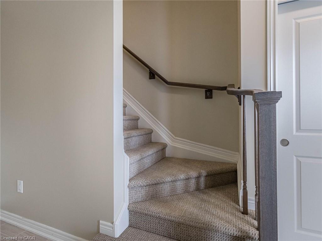 120 Sycamore Street, Welland, ON - Indoor Photo Showing Other Room