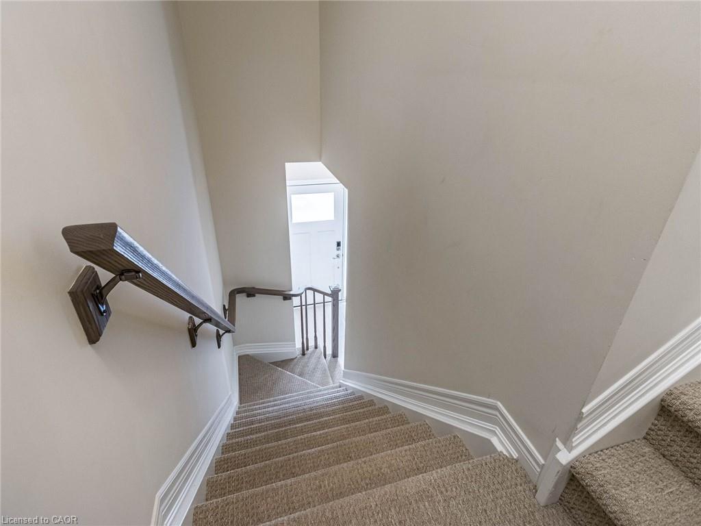 120 Sycamore Street, Welland, ON - Indoor Photo Showing Other Room