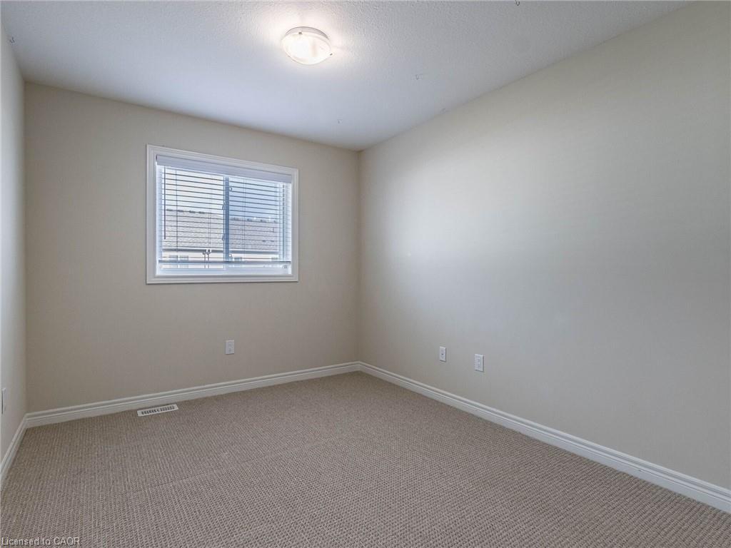 120 Sycamore Street, Welland, ON - Indoor Photo Showing Other Room