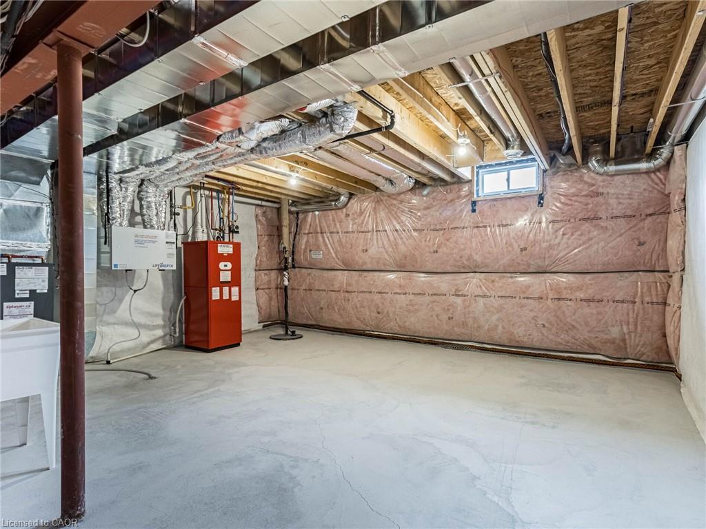 120 Sycamore Street, Welland, ON - Indoor