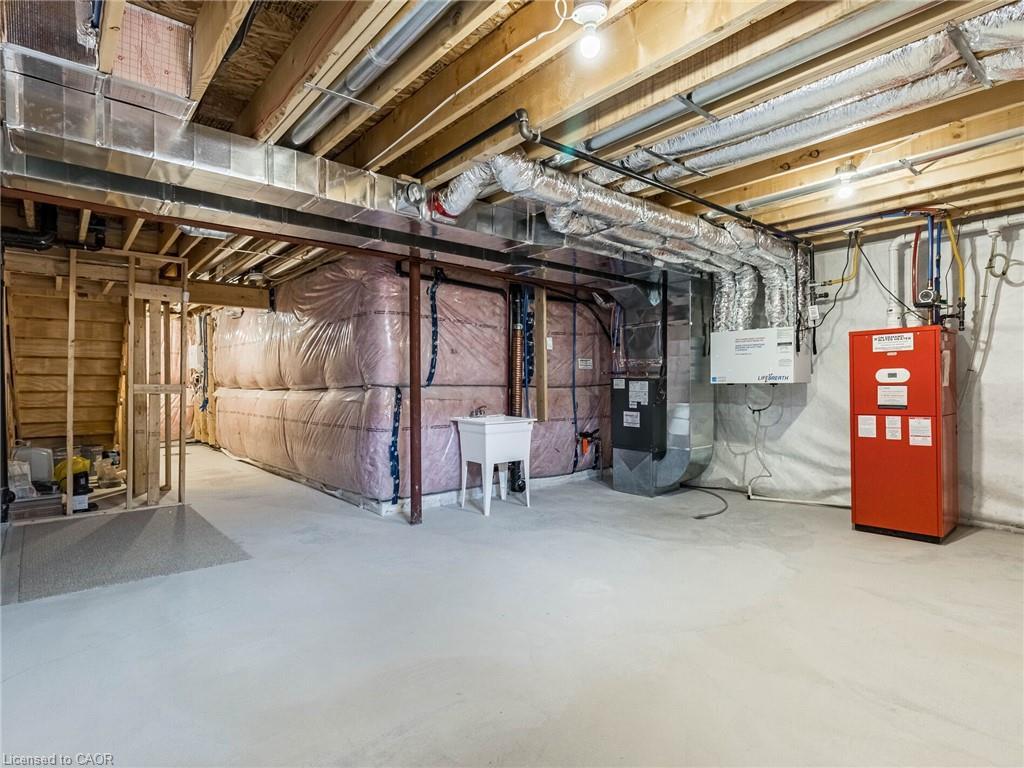 120 Sycamore Street, Welland, ON - Indoor Photo Showing Basement
