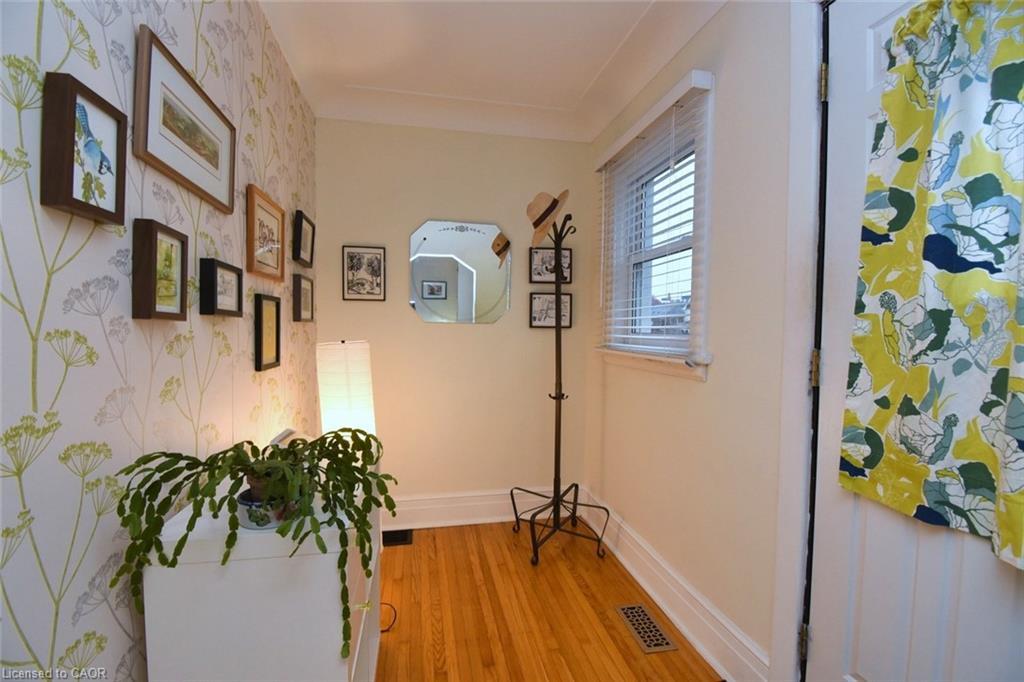 206 East 8Th Street, Hamilton, ON - Indoor Photo Showing Other Room