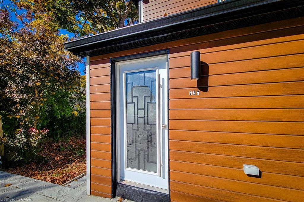 727 College Avenue, Woodstock, ON - Outdoor With Exterior