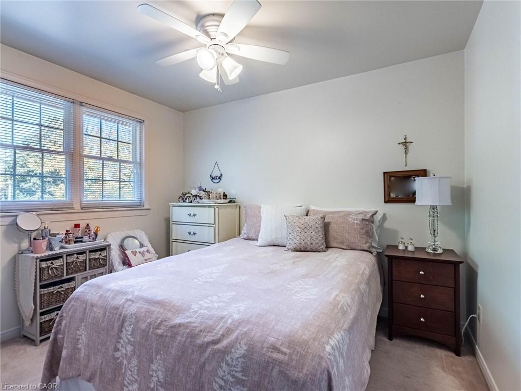 1404 Kimberley Drive, Oakville, ON - Indoor Photo Showing Bedroom