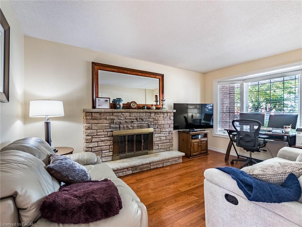 1404 Kimberley Drive, Oakville, ON - Indoor Photo Showing Living Room With Fireplace