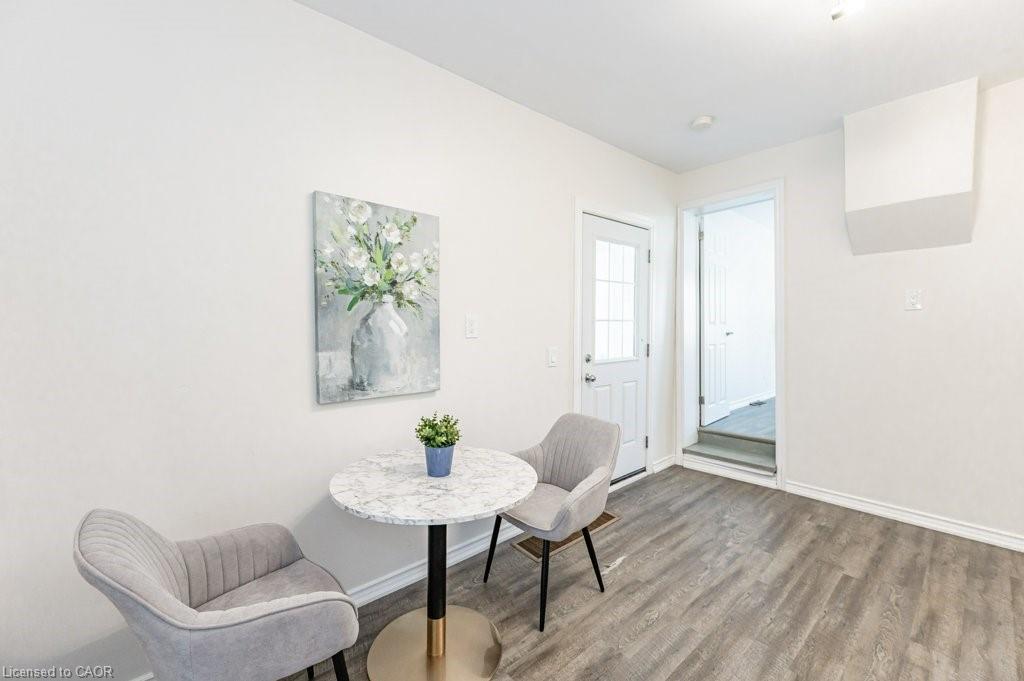 196 Picton Street E, Hamilton, ON - Indoor