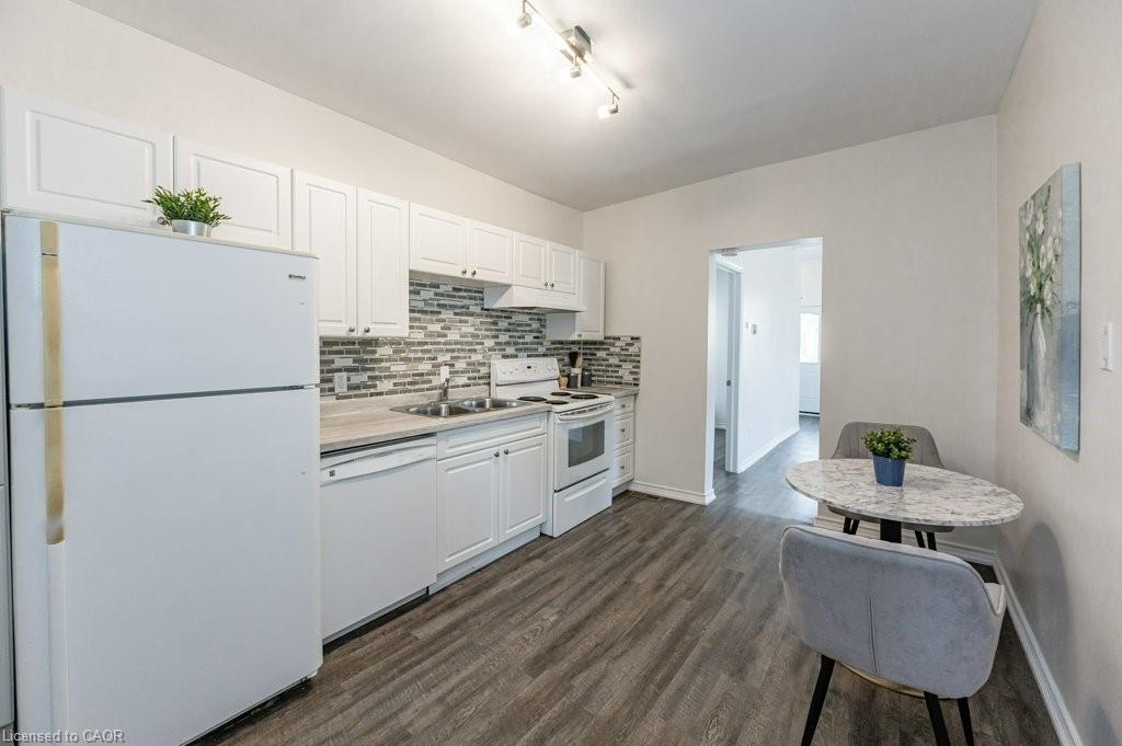 196 Picton Street E, Hamilton, ON - Indoor Photo Showing Kitchen With Double Sink