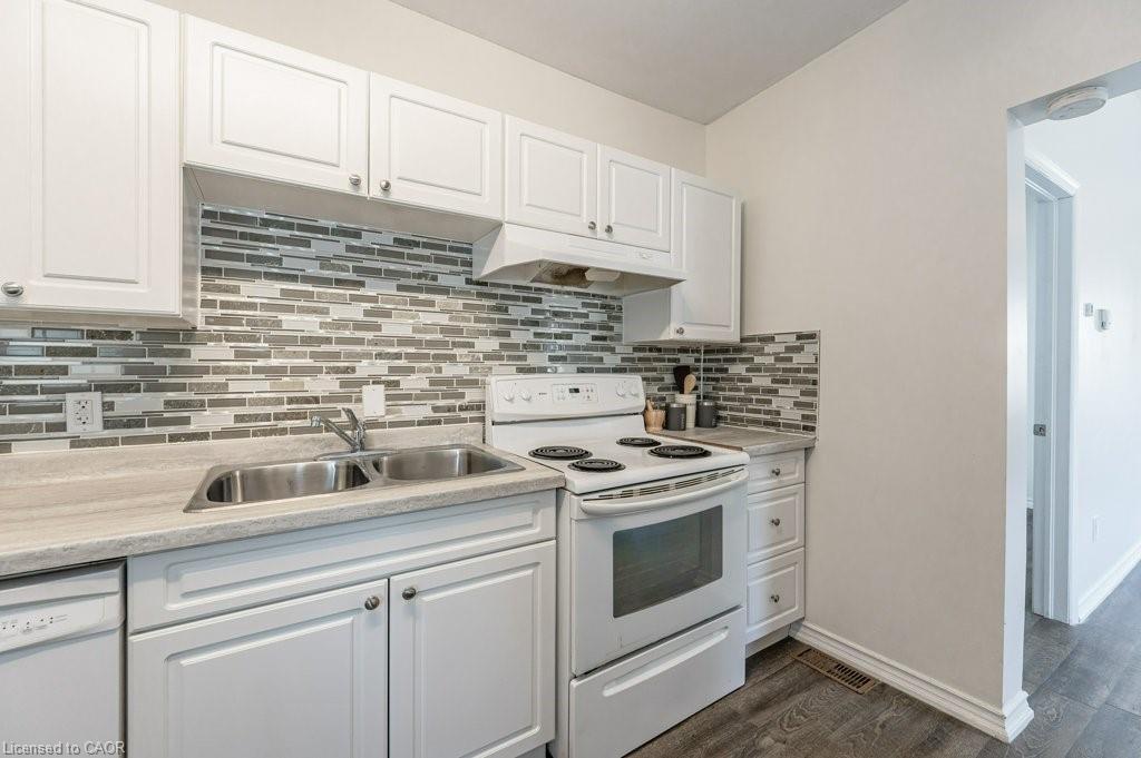 196 Picton Street E, Hamilton, ON - Indoor Photo Showing Kitchen With Double Sink