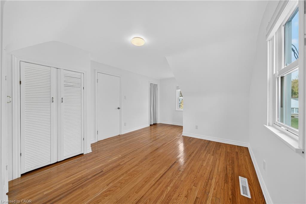 421 East 36Th Street, Hamilton, ON - Indoor Photo Showing Other Room