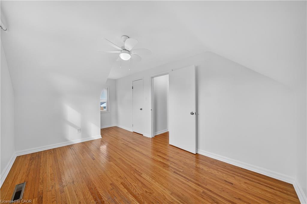 421 East 36Th Street, Hamilton, ON - Indoor Photo Showing Other Room