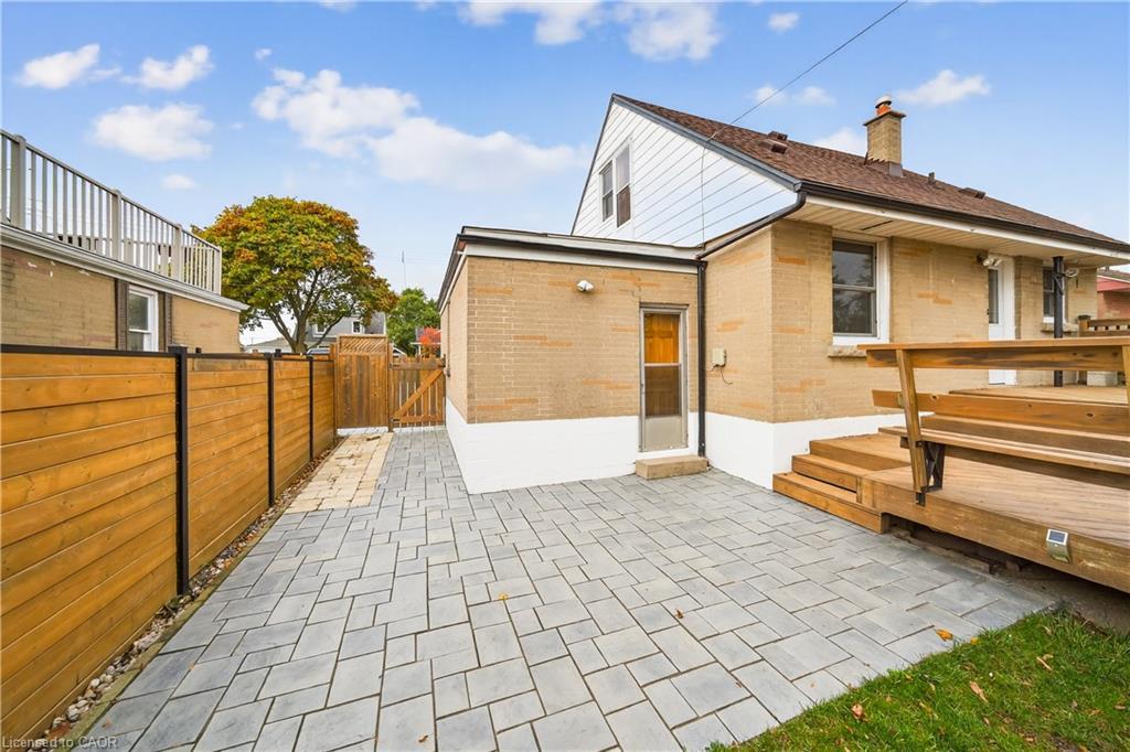 421 East 36Th Street, Hamilton, ON - Outdoor With Deck Patio Veranda With Exterior