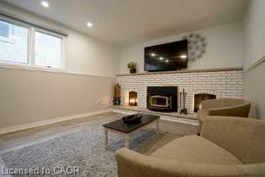 147 Muriel Crescent, London, ON - Indoor Photo Showing Living Room With Fireplace