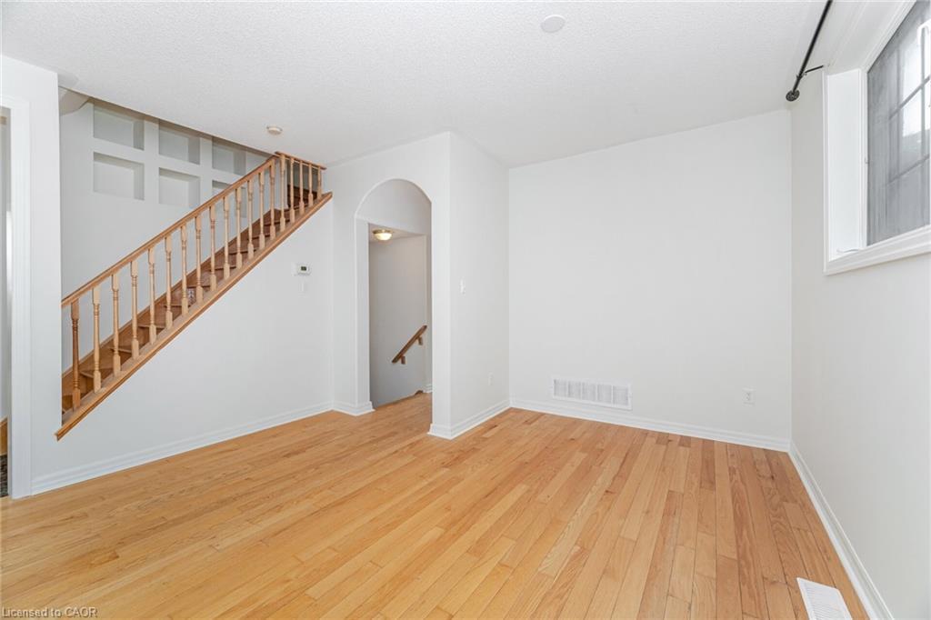 2499 Scotch Pine Drive, Oakville, ON - Indoor Photo Showing Other Room