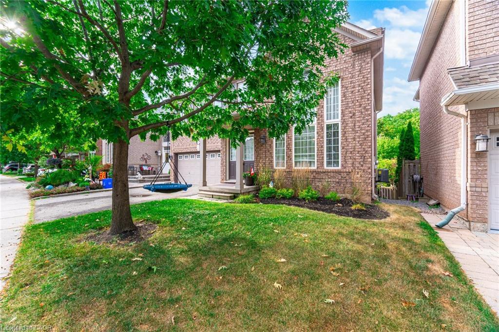 2499 Scotch Pine Drive, Oakville, ON - Outdoor