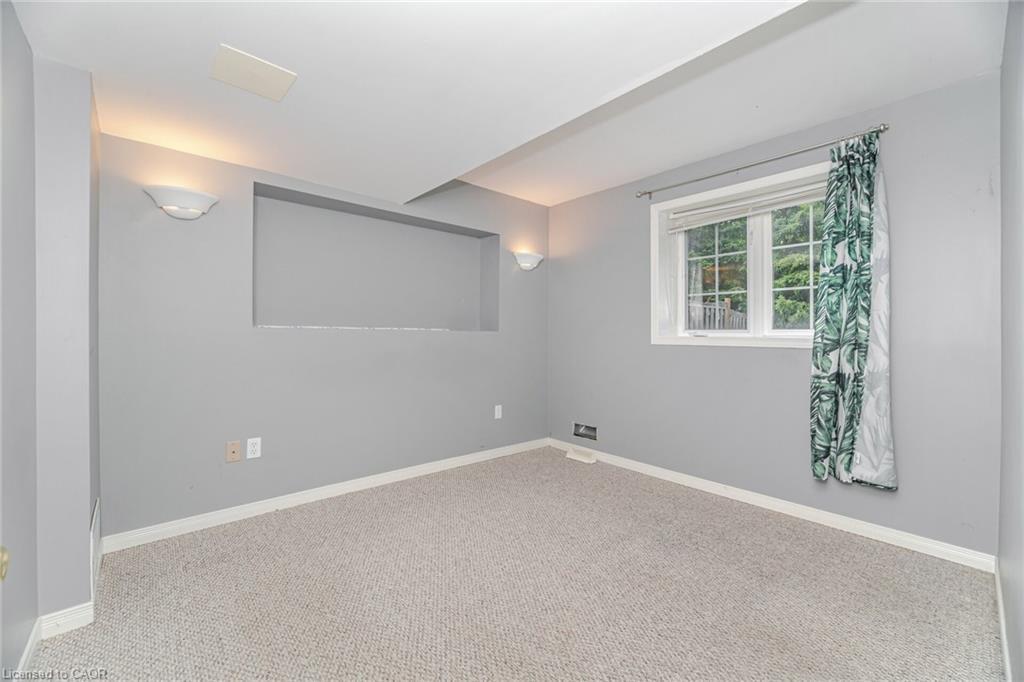 2499 Scotch Pine Drive, Oakville, ON - Indoor Photo Showing Other Room