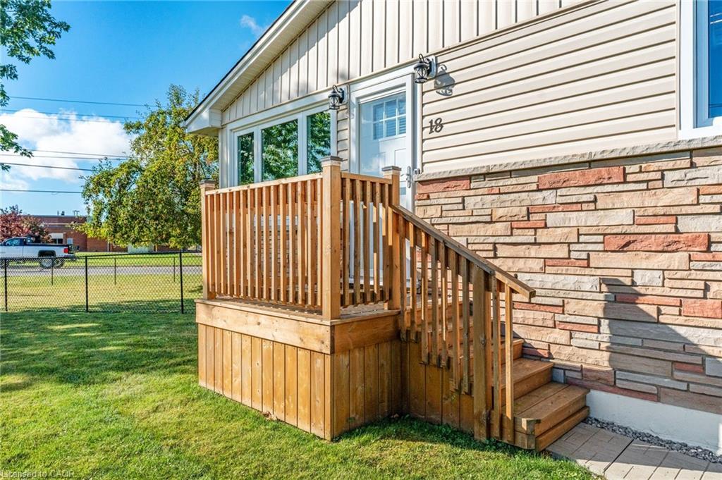 18 Laidlaw Street, Hagersville, ON - Outdoor