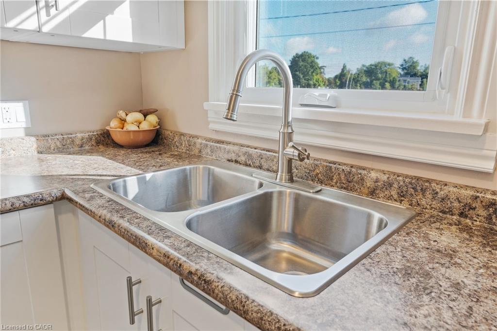 18 Laidlaw Street, Hagersville, ON - Indoor Photo Showing Kitchen With Double Sink