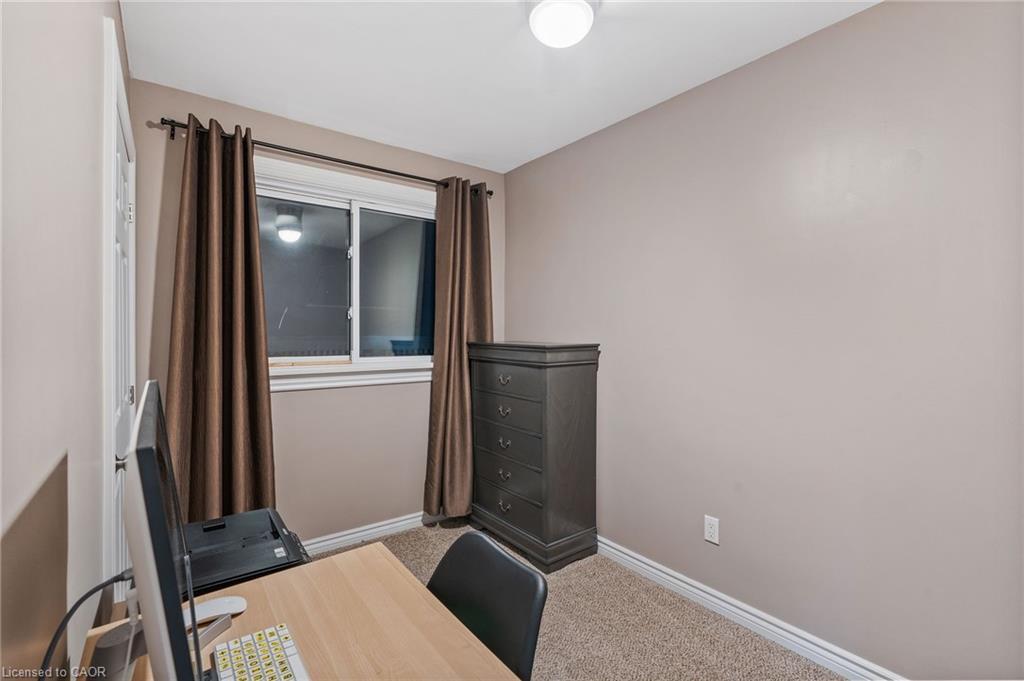 18 Laidlaw Street, Hagersville, ON - Indoor