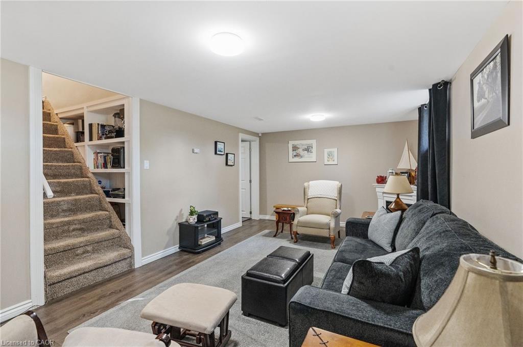 18 Laidlaw Street, Hagersville, ON - Indoor