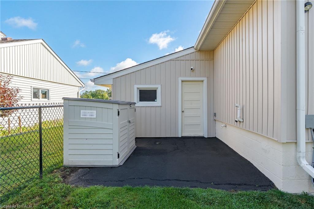 18 Laidlaw Street, Hagersville, ON - Outdoor With Exterior