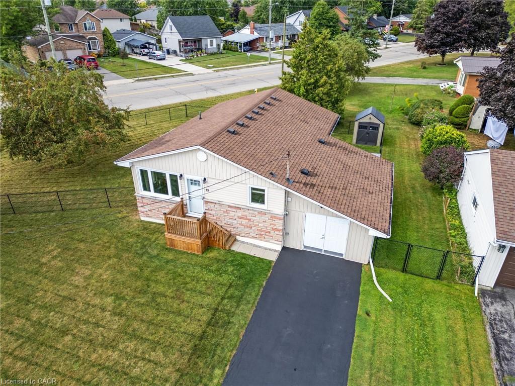 18 Laidlaw Street, Hagersville, ON - Outdoor