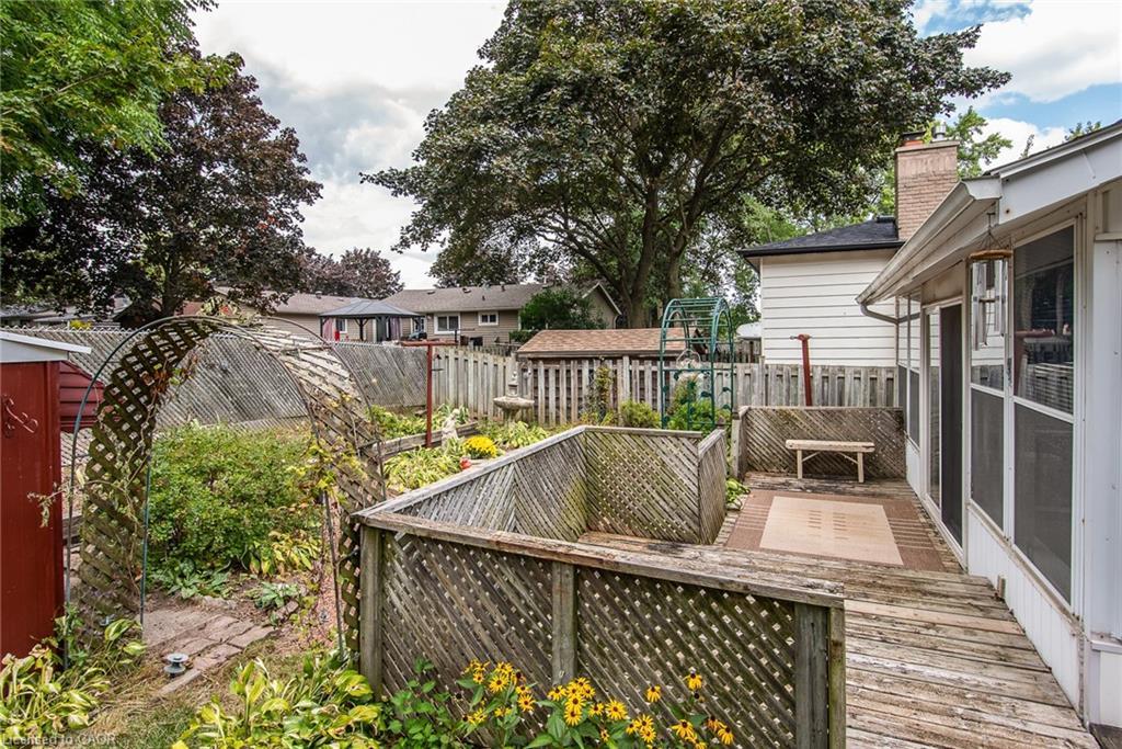 153 Pinedale Drive, Kitchener, ON - Outdoor