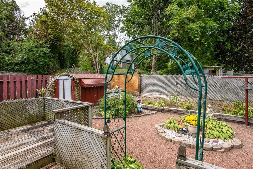 153 Pinedale Drive, Kitchener, ON - Outdoor