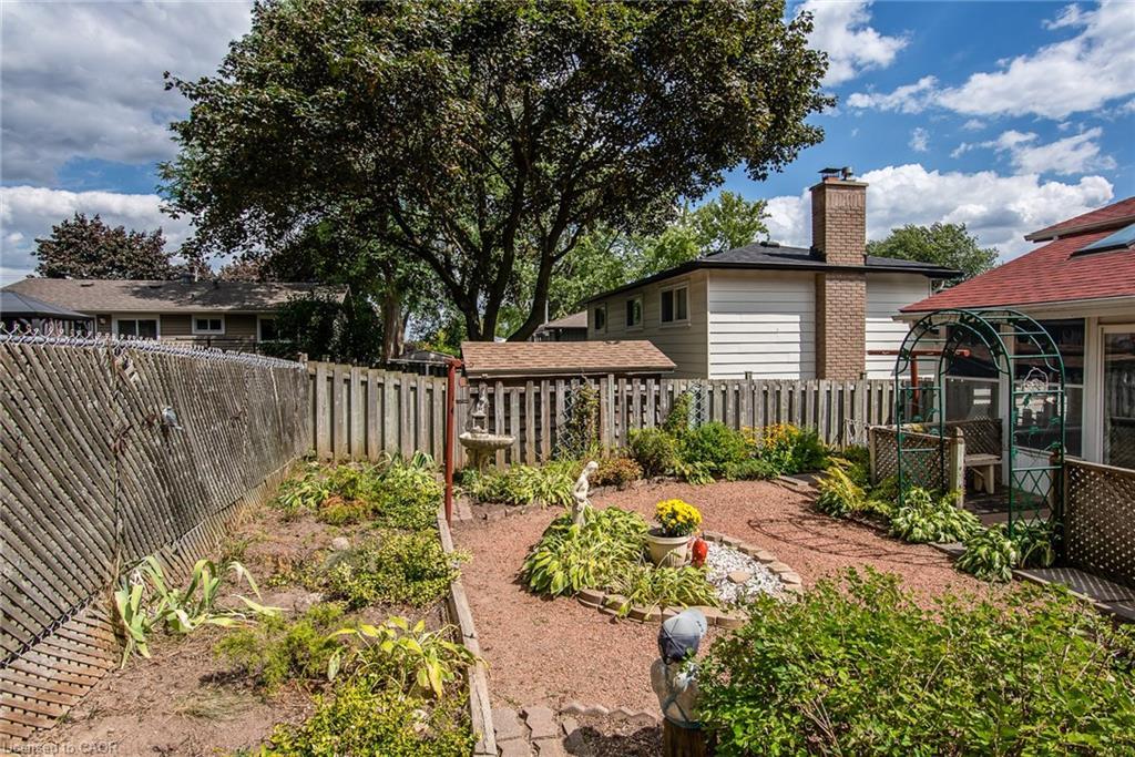 153 Pinedale Drive, Kitchener, ON - Outdoor