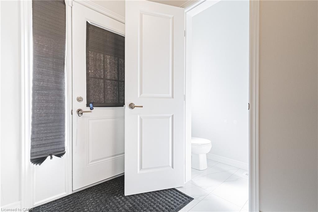 21 Zoe Lane, Binbrook, ON - Indoor