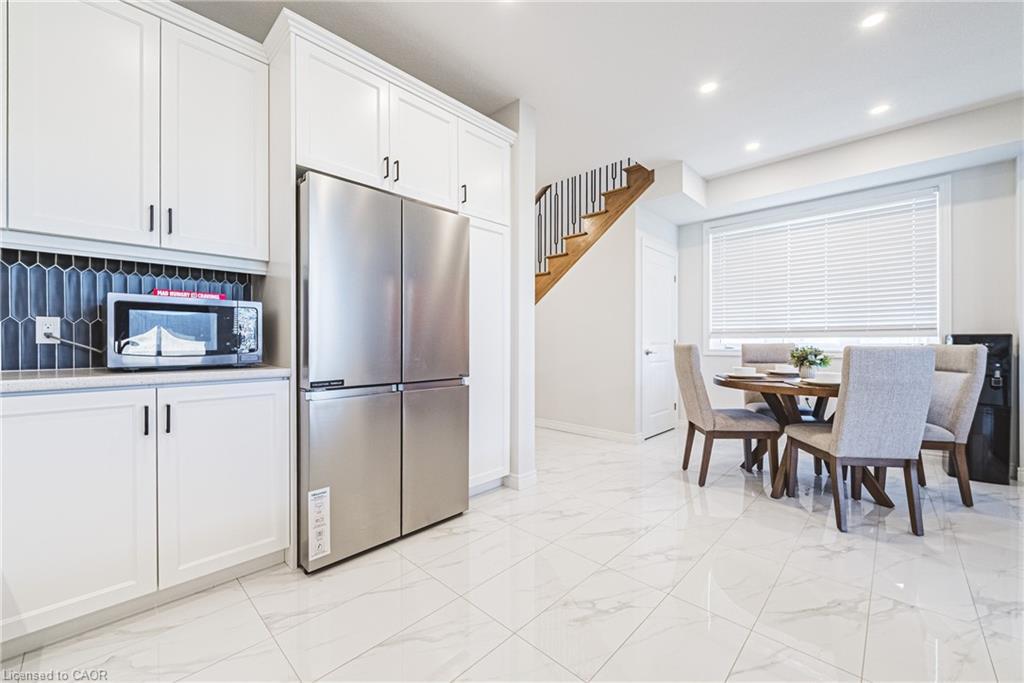 21 Zoe Lane, Binbrook, ON - Indoor