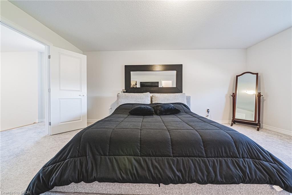21 Zoe Lane, Binbrook, ON - Indoor Photo Showing Bedroom