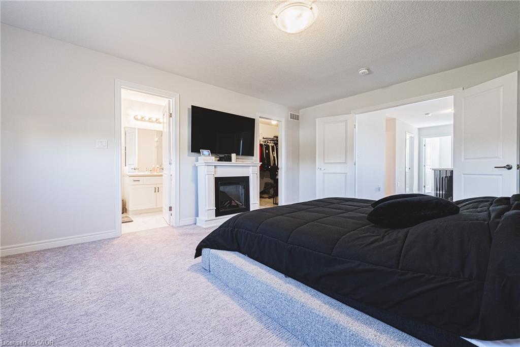 21 Zoe Lane, Binbrook, ON - Indoor Photo Showing Bedroom