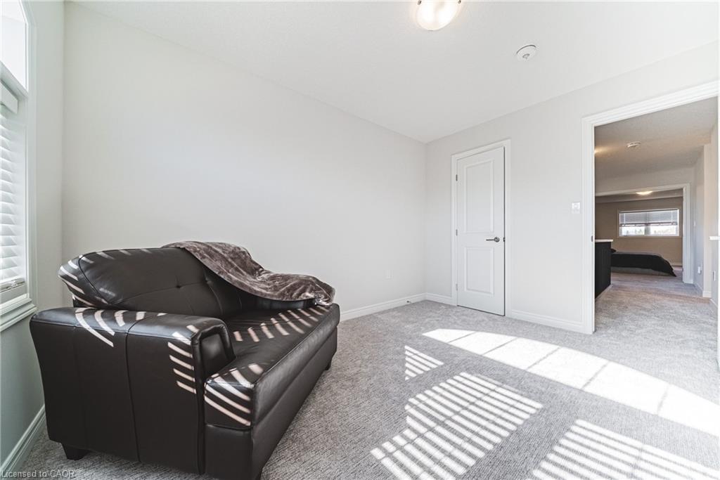 21 Zoe Lane, Binbrook, ON - Indoor Photo Showing Other Room
