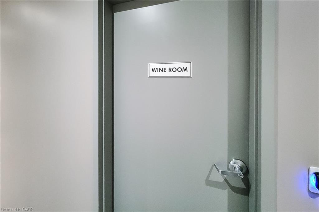 217-1 Redfern Avenue, Hamilton, ON - Indoor