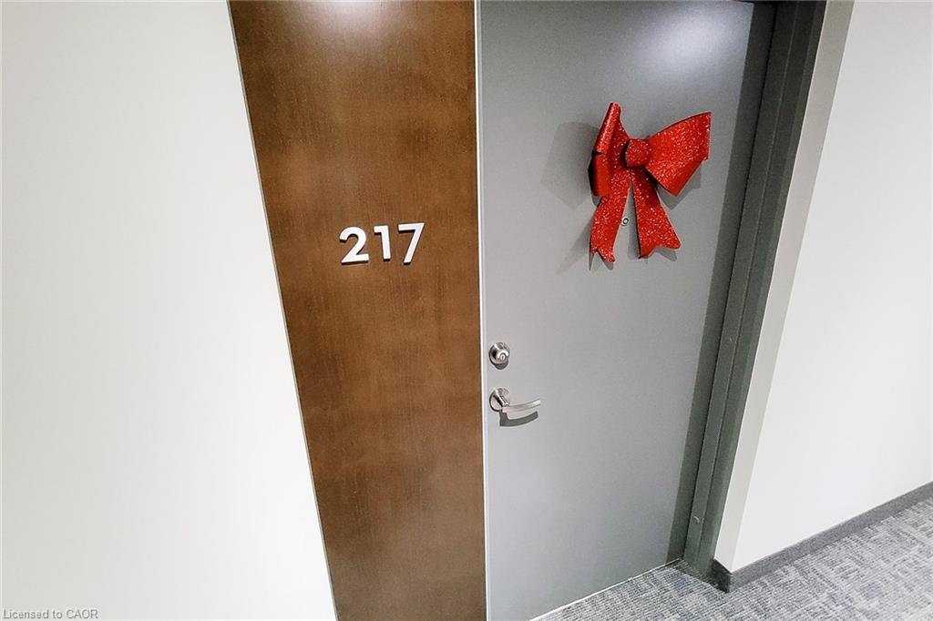 217-1 Redfern Avenue, Hamilton, ON - Indoor Photo Showing Other Room