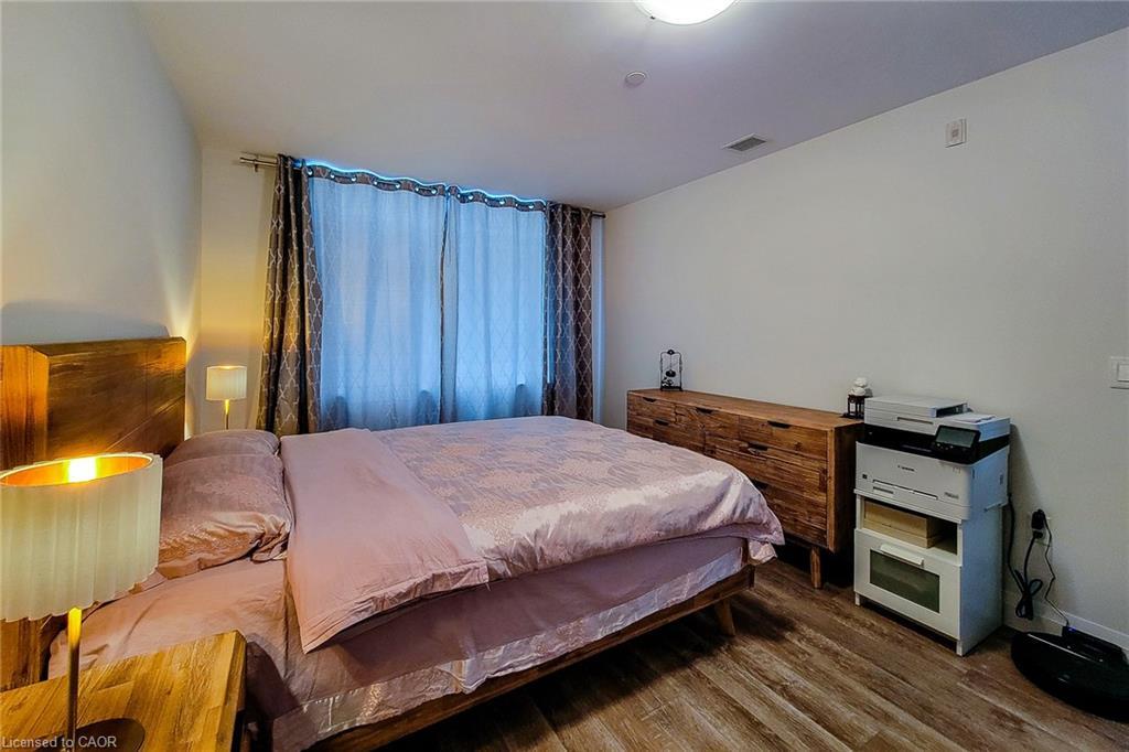 217-1 Redfern Avenue, Hamilton, ON - Indoor Photo Showing Bedroom