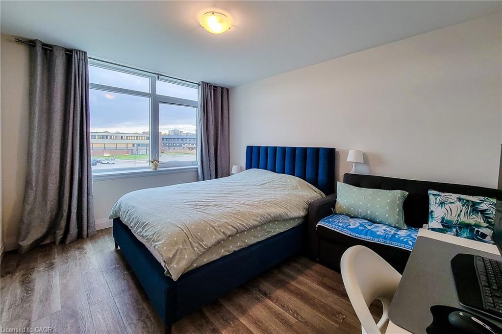 217-1 Redfern Avenue, Hamilton, ON - Indoor Photo Showing Bedroom