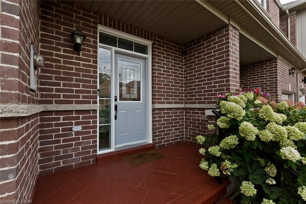 355 Hobbs Crescent, Milton, ON - Outdoor