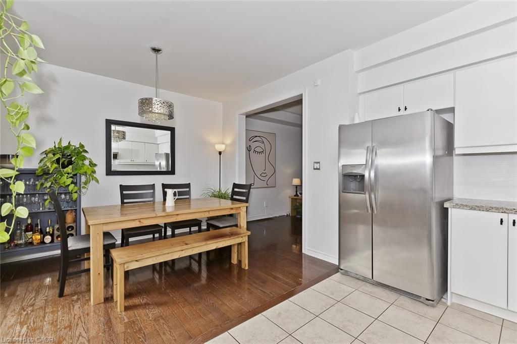 355 Hobbs Crescent, Milton, ON - Indoor Photo Showing Dining Room