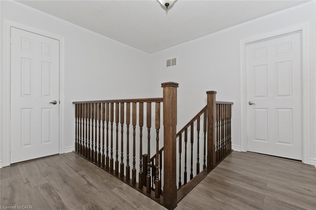 355 Hobbs Crescent, Milton, ON - Indoor Photo Showing Other Room