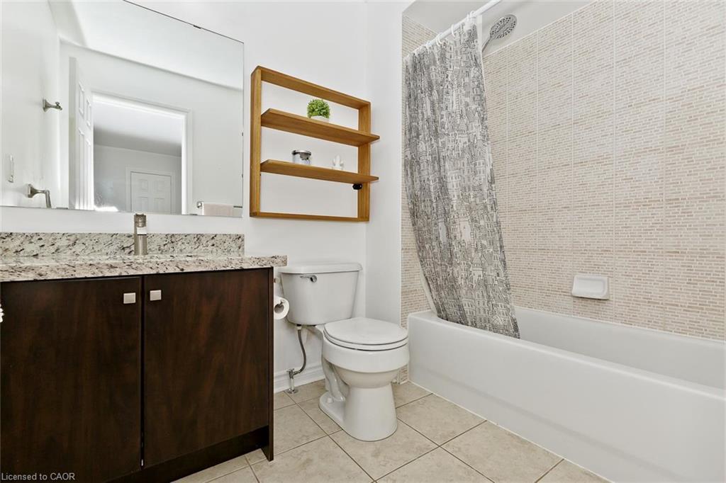 355 Hobbs Crescent, Milton, ON - Indoor Photo Showing Bathroom