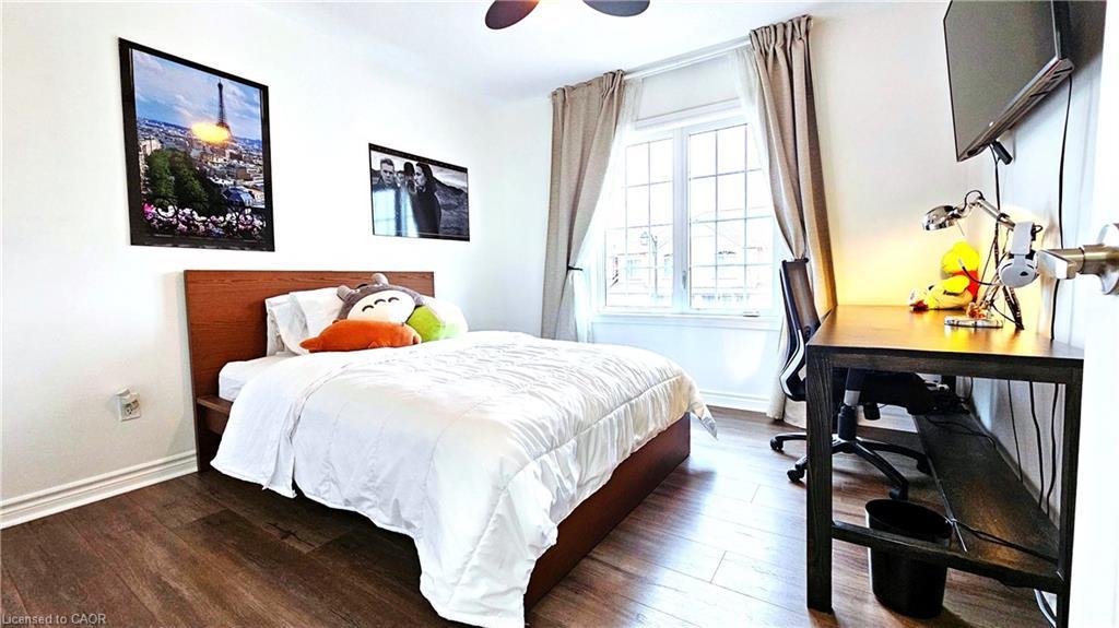 355 Hobbs Crescent, Milton, ON - Indoor Photo Showing Bedroom
