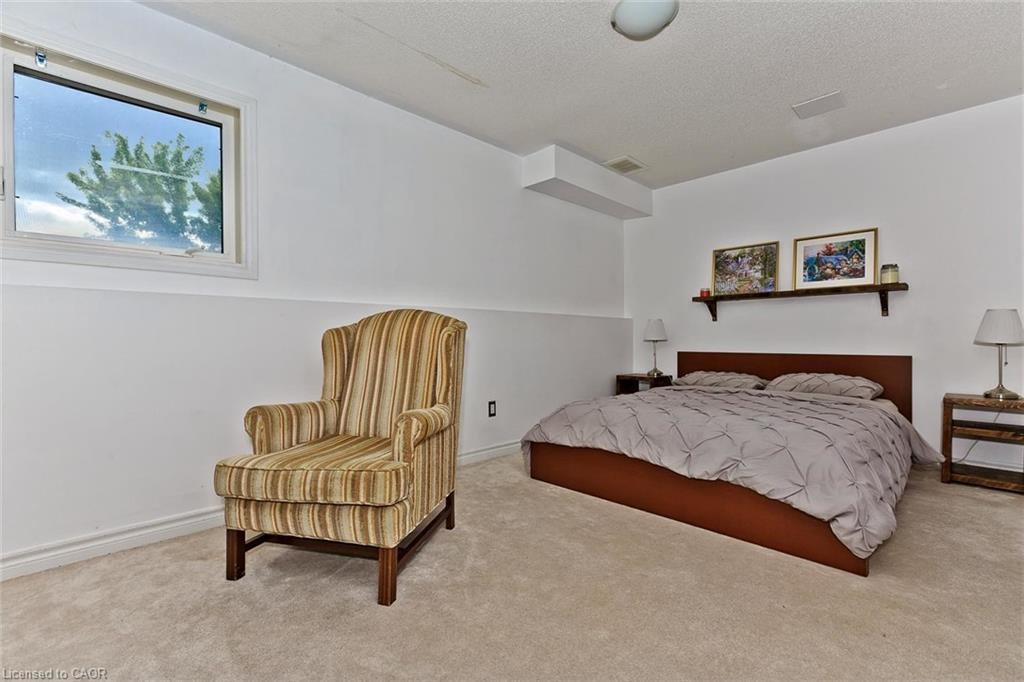 355 Hobbs Crescent, Milton, ON - Indoor Photo Showing Bedroom