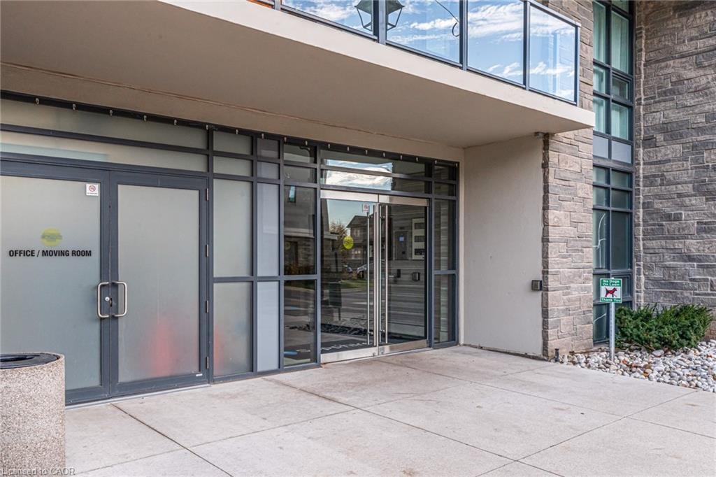 123-101 Shoreview Place, Stoney Creek, ON - Outdoor