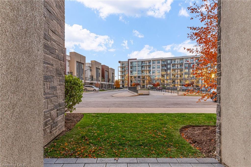 123-101 Shoreview Place, Stoney Creek, ON - Outdoor
