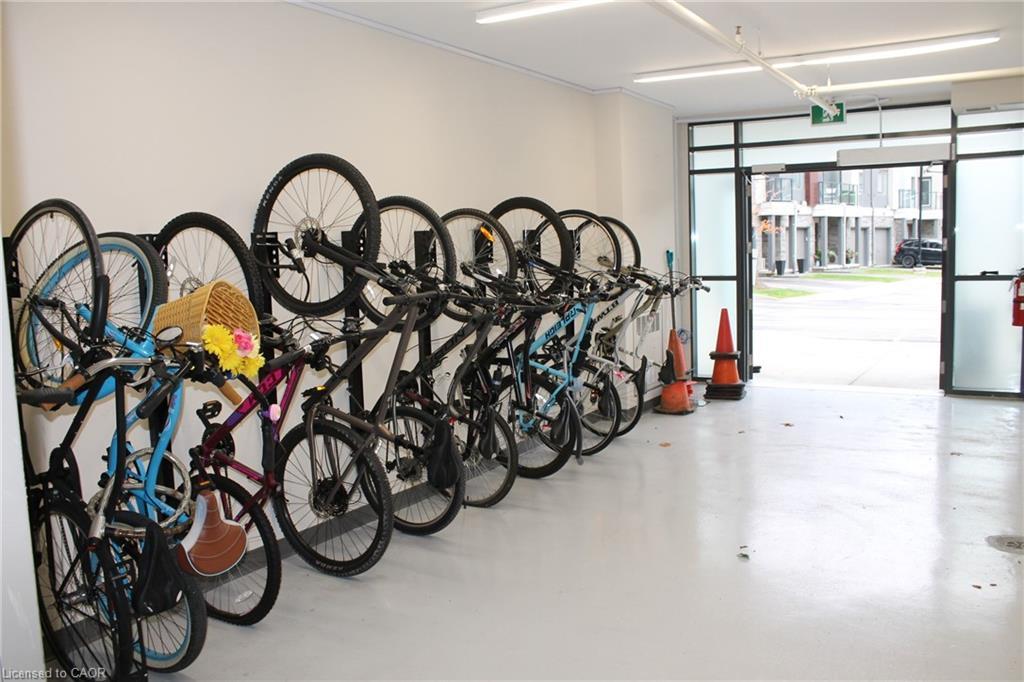 123-101 Shoreview Place, Stoney Creek, ON - Indoor Photo Showing Other Room